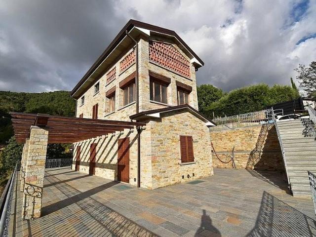 Rustico in vendita a Tonfano, Toscana