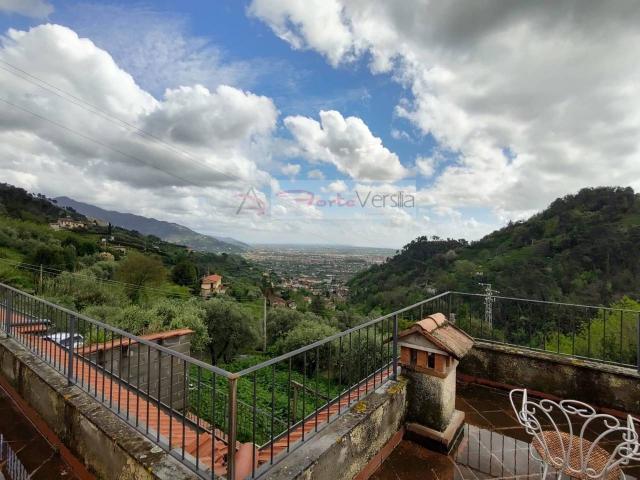 Rustico in vendita a Tonfano, Toscana