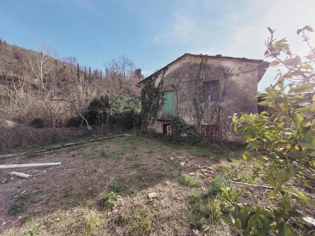 Rustico in vendita a Tonfano, Toscana