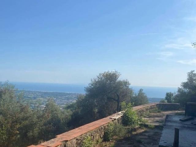 Rustico in vendita a Tonfano, Toscana