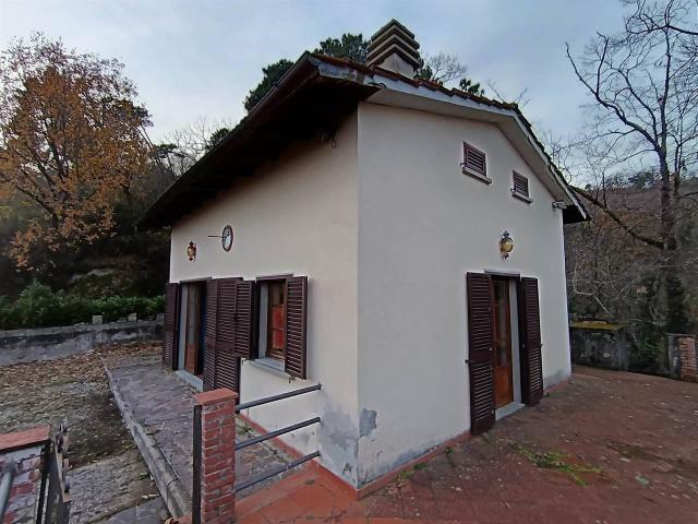 Rustico in vendita a Piazza, Pistoia