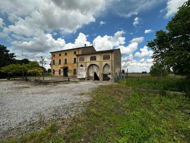 Rustico in vendita a Piubega, Lombardia