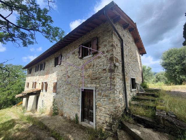 Rustico in vendita a Unione di Comuni Valdarno e Valdisieve, Pontassieve