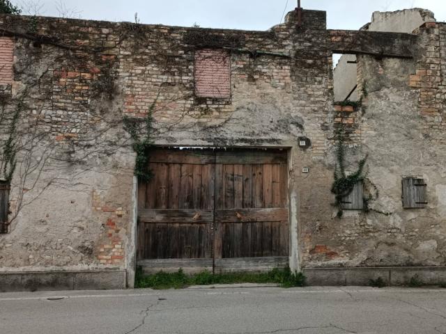 Rustico in vendita a Rorai Grande / Rorai Grant, Pordenone / Pordenon