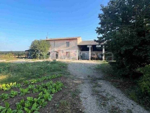 Rustico in vendita a Casotti, Povegliano Veronese