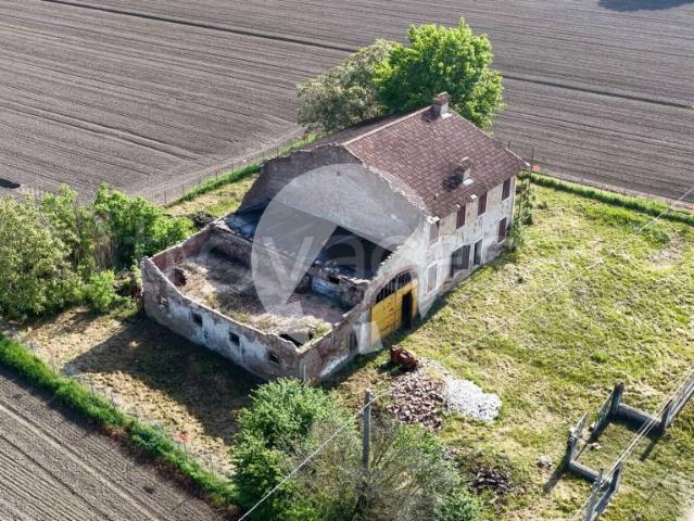 Rustico in vendita a Bassa Reggiana, Re