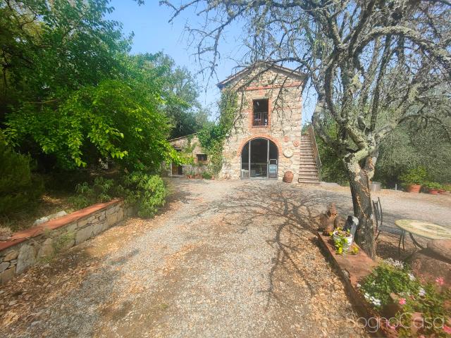 Rustico in vendita a Radda in Chianti, Siena