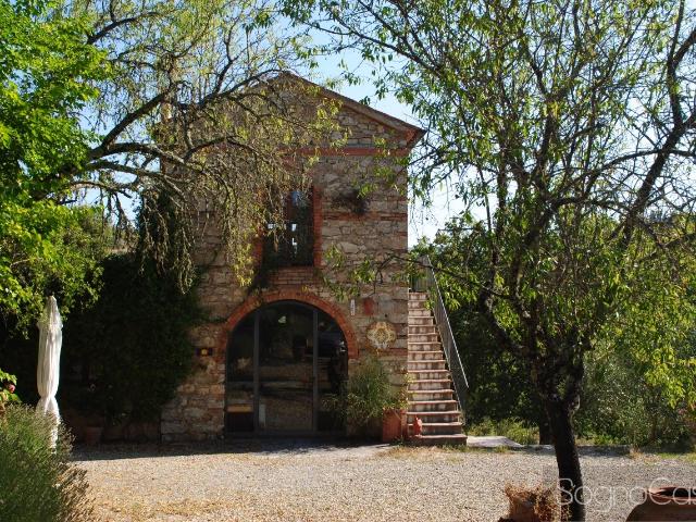 Rustico in vendita a Radda In Chianti, Toscana