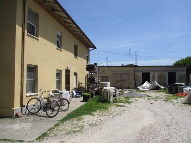 Rustico in vendita a Ravenna, Reggio Emilia