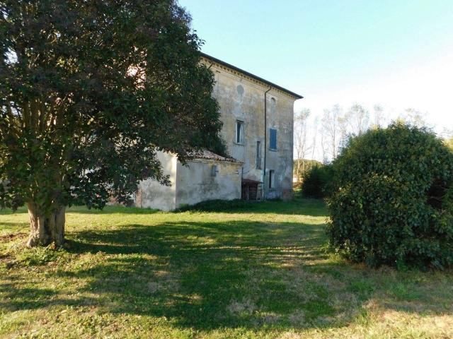 Rustico in vendita a Mandriole, Ravenna