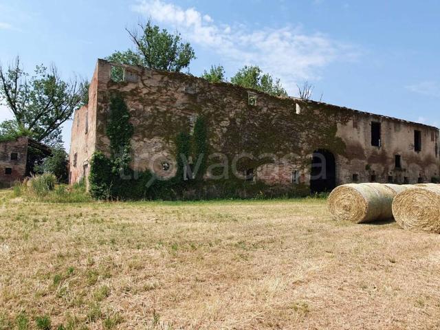 Rustico in vendita a Re, Reggio Emilia