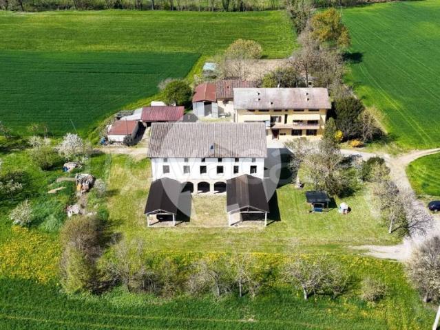 Rustico in vendita a Coviolo, Re