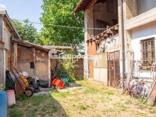 Rustico in vendita a Robecco Sul Naviglio, Lombardia