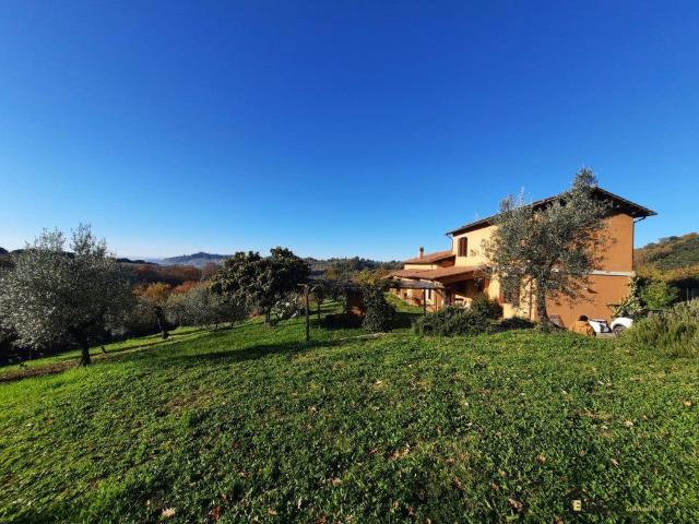 Rustico in vendita a Roccantica, Lazio
