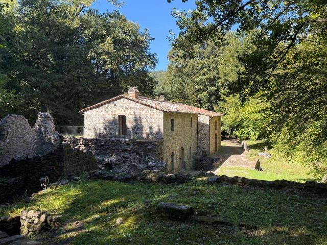 Rustico in vendita a I Sodarini, Roccastrada