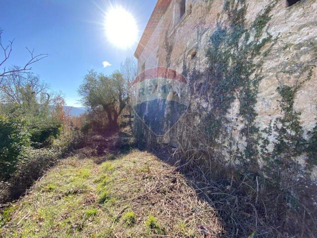 Rustico in vendita a Rocchetta A Volturno, Molise