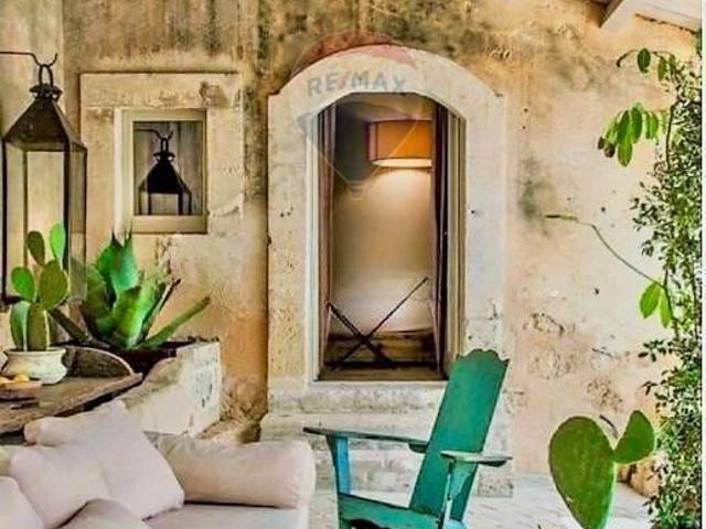 Rustico in vendita a Comunità montana della Valle Sabbia, Roè Volciano