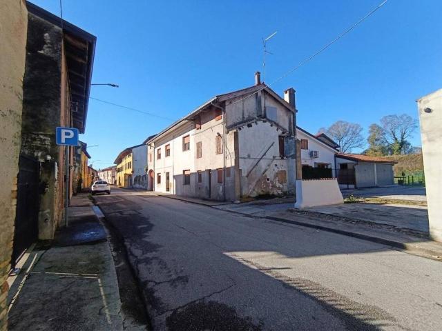 Rustico in vendita a Ronchis / Roncjis, Udine / Udin / Videm