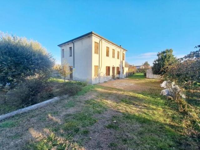 Terreno in vendita a Rovigo, Veneto