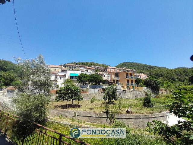 Rustico in vendita a Salerno, Campania