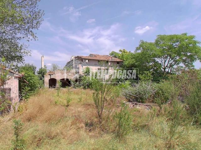 Rustico in vendita a Unione Comuni Modenesi Area Nord, San Felice Sul Panaro