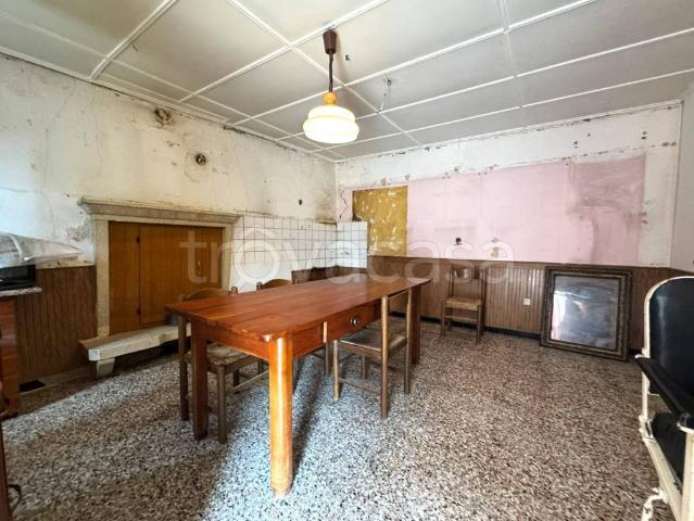 Rustico in vendita a San Giovanni Ilarione, Veneto