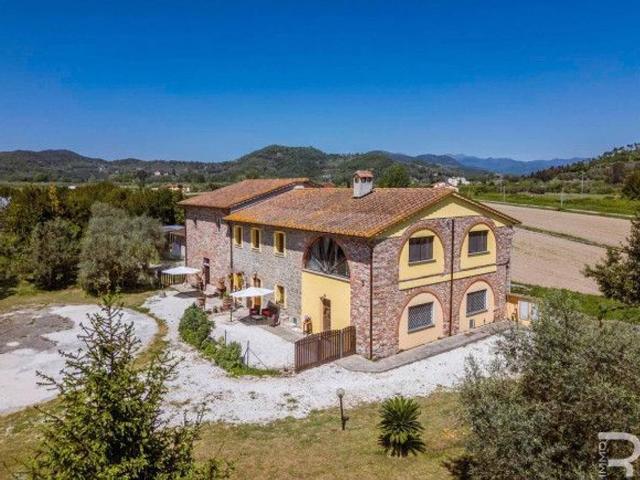 Rustico in vendita a San Giuliano Terme, Toscana