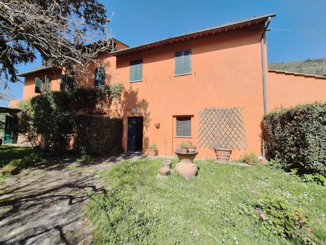 Rustico in vendita a San Giuliano Terme, Toscana
