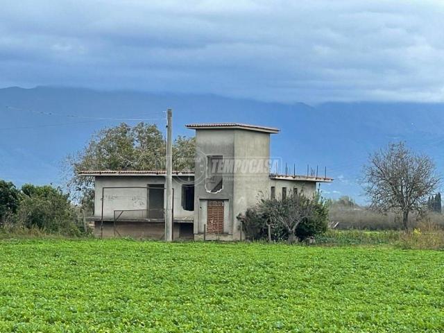 Rustico in vendita a Faibano di Marigliano, Marigliano