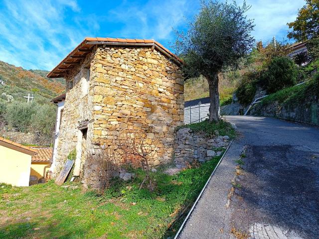 Rustico in vendita a Suseneo, San Remo