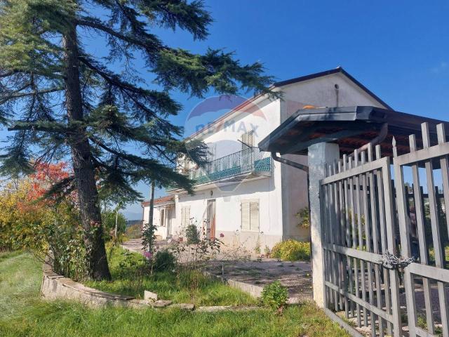 Rustico in vendita a Sant'arcangelo Trimonte, Campania