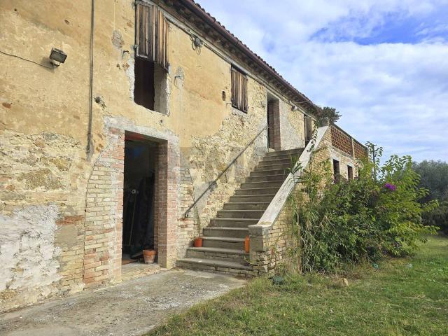 Rustico in vendita a Marche, Fermo