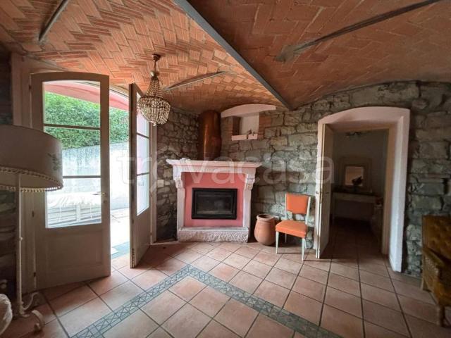 Rustico in vendita a Unione dei comuni del Distretto Ceramico, Sassuolo