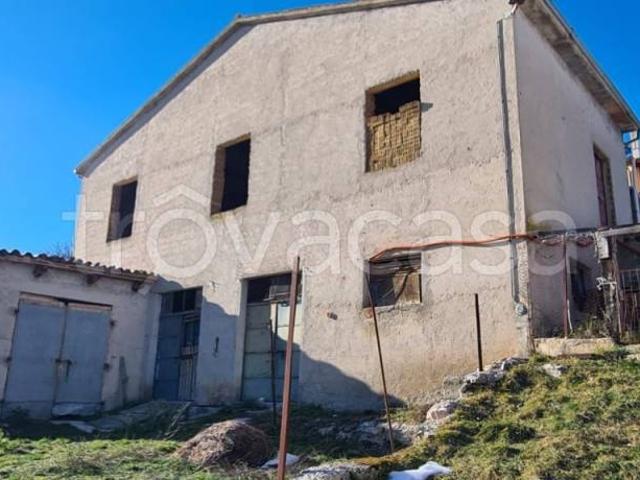 Rustico in vendita a Sellano, Umbria
