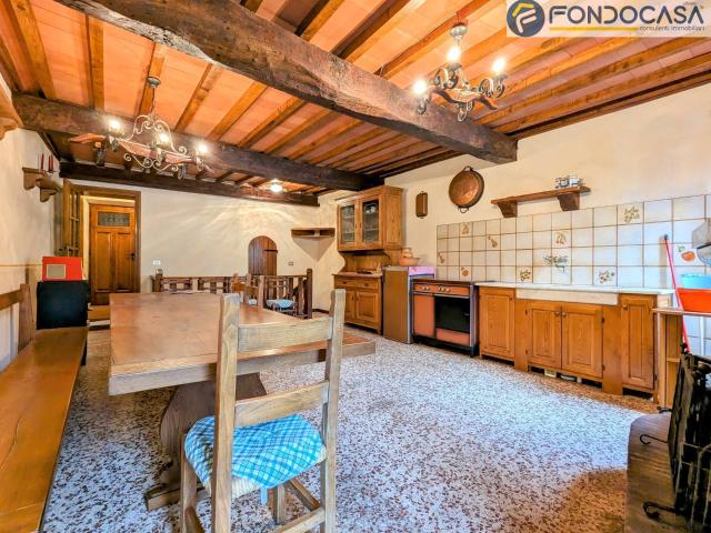 Rustico in vendita a Minazzana, Seravezza
