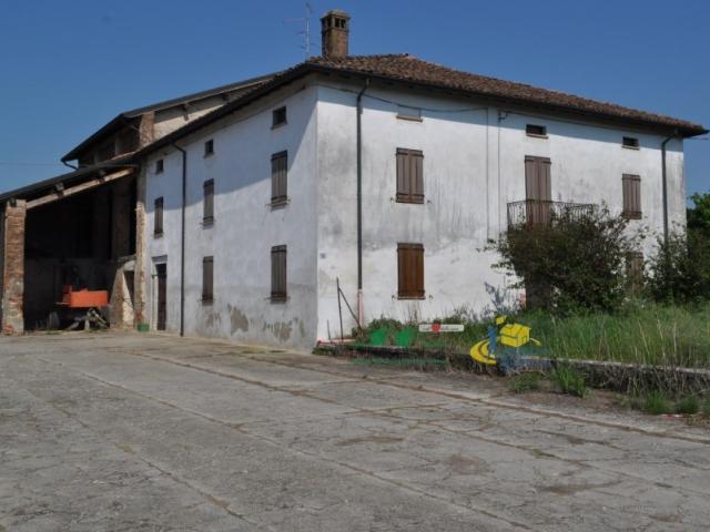 Rustico in vendita a Sissa Trecasali, Palasone