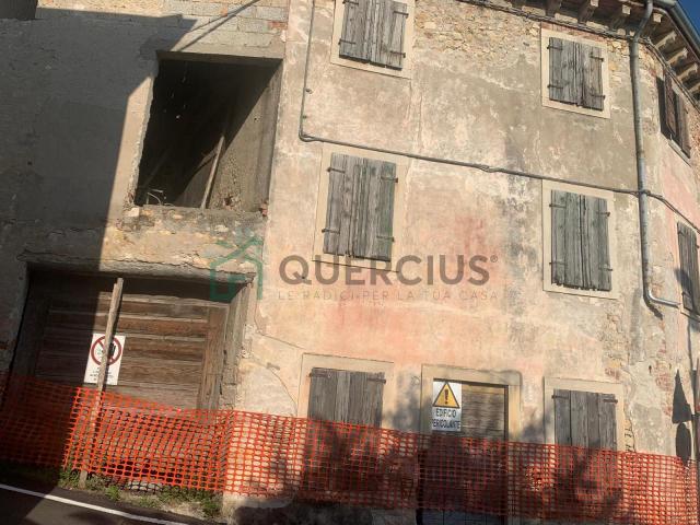 Rustico in vendita a Cazzano Di Tramigna, Veneto