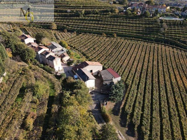 Rustico in vendita a Soave, Verona