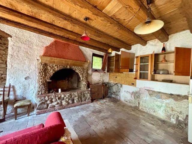 Rustico in vendita a Sommacampagna, Veneto