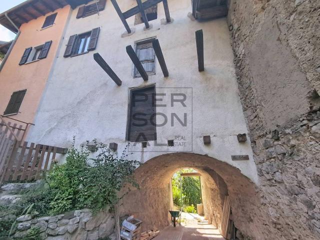 Rustico in vendita a Piazza, Terragnolo