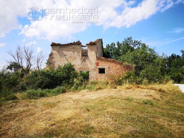 Rustico in vendita a Terre Roveresche, Marche