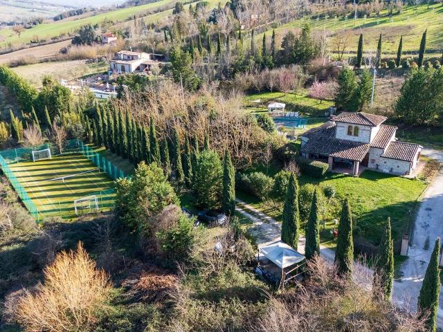 Rustico in vendita a Pontenaia, Todi