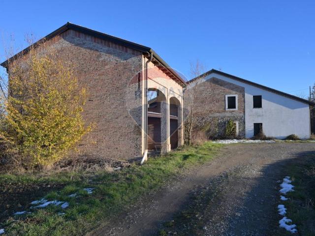 Rustico in vendita a Traversetolo, Reggio Emilia