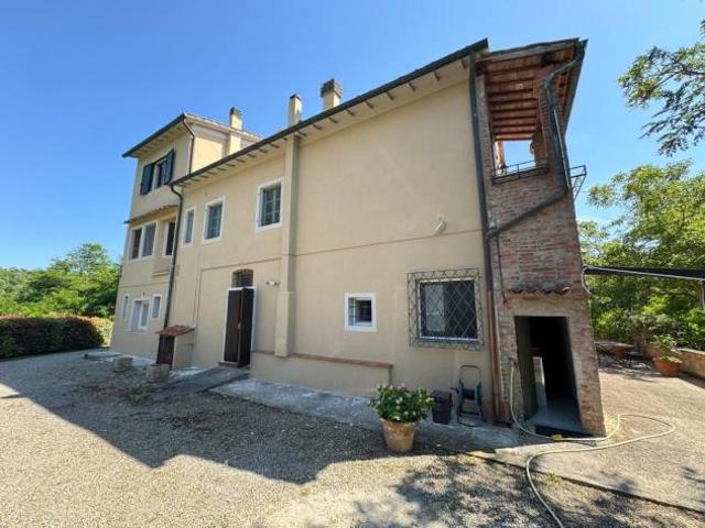 Terreno in vendita a Pontedera, Toscana