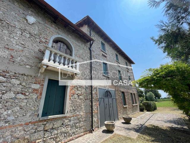 Rustico in vendita a San Zeno, Treviso