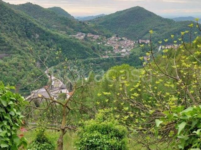 Rustico in vendita a Ubiale Clanezzo, Lombardia