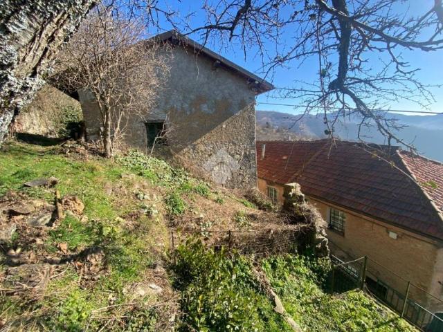 Rustico in vendita a Valbrevenna, Liguria
