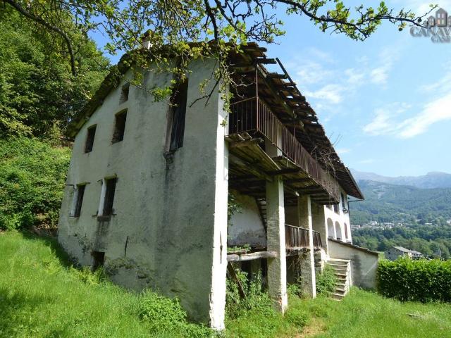 Rustico in vendita a Valchiusa, Piemonte