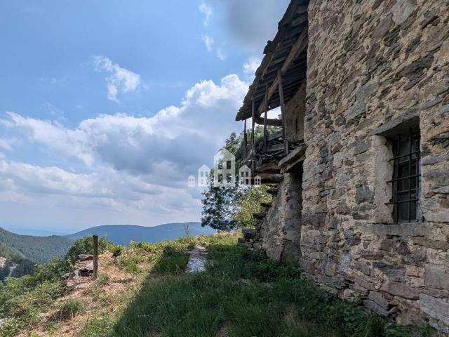 Rustico in vendita a Valchiusa, Piemonte