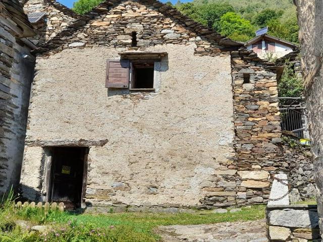 Rustico in vendita a Valle Cannobina, Piemonte